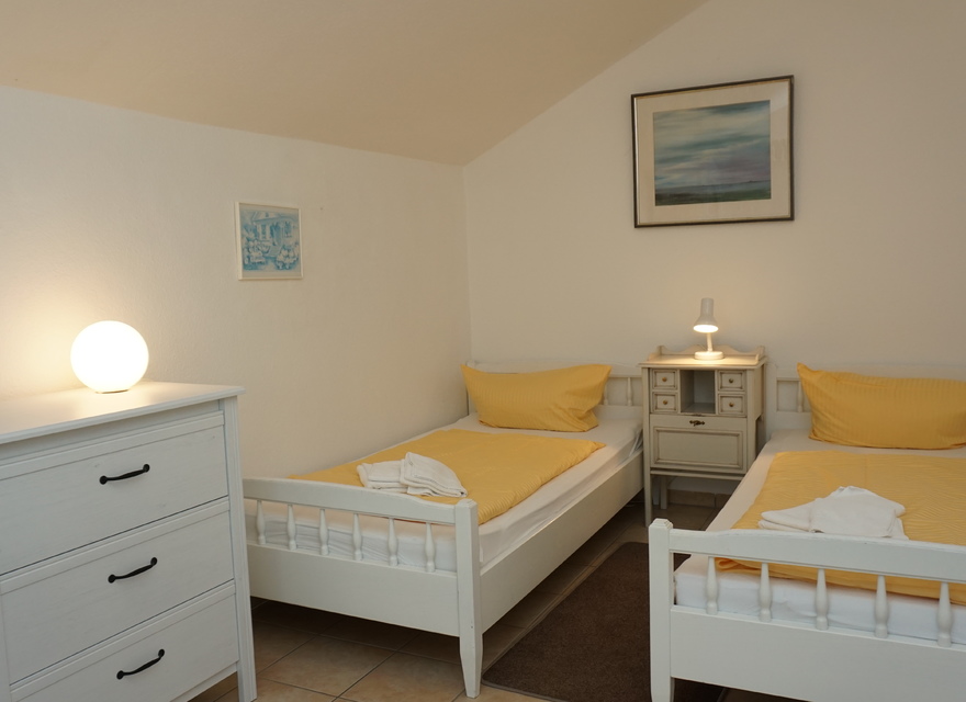 Schlafzimmer mit Einzelbetten