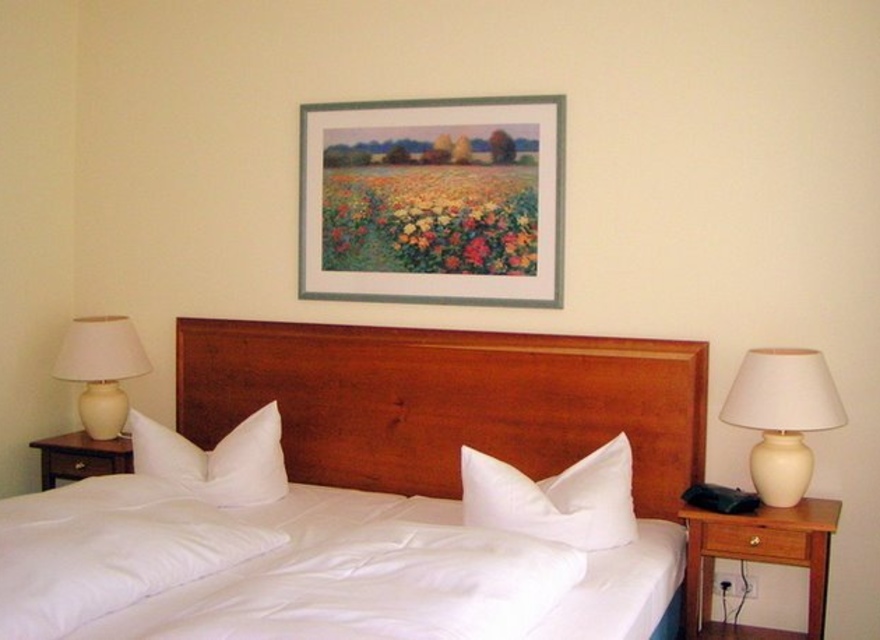 Schlafzimmer mit Doppelbett