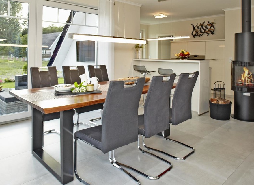 Wohnzimmer/ Essbereich