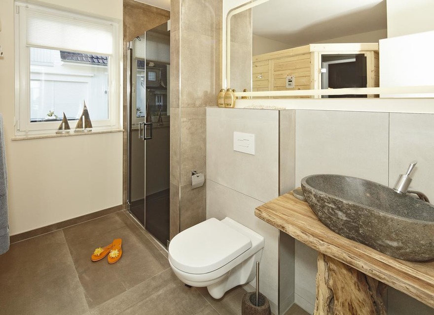 Duschbad Erdgeschoss mit Sauna