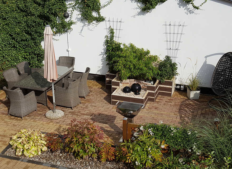 Terrasse mit Grillplatz