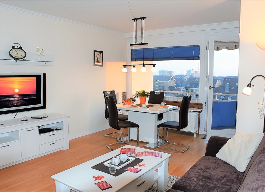 Wohnzimmer mit Essplatz