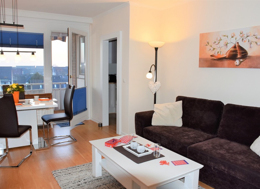 Wohnzimmer mit Schlafsofa