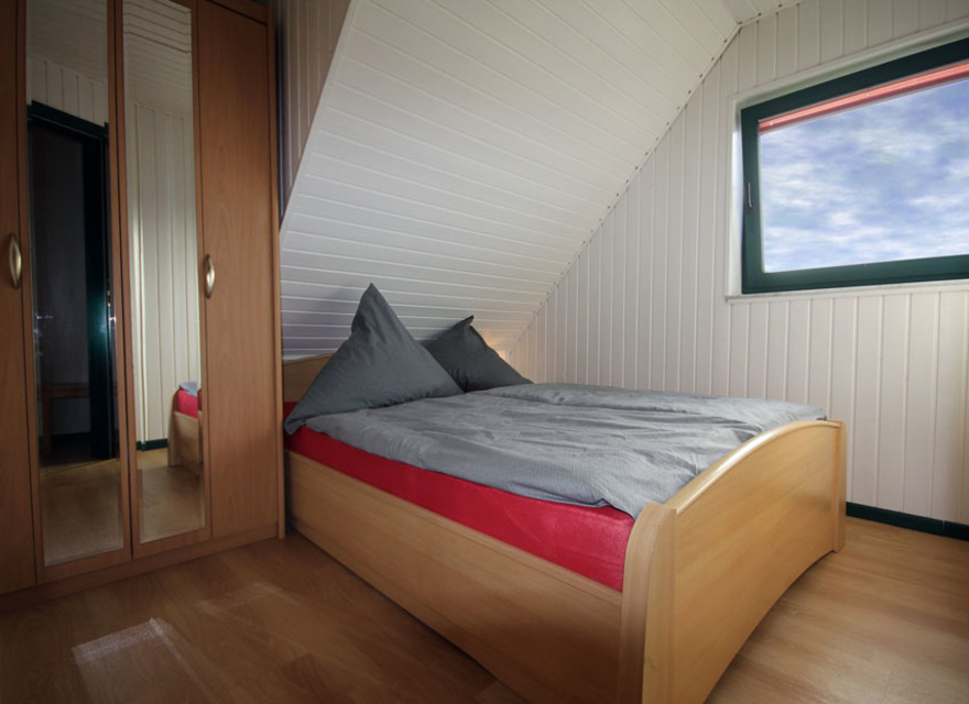 Schlafzimmer 2