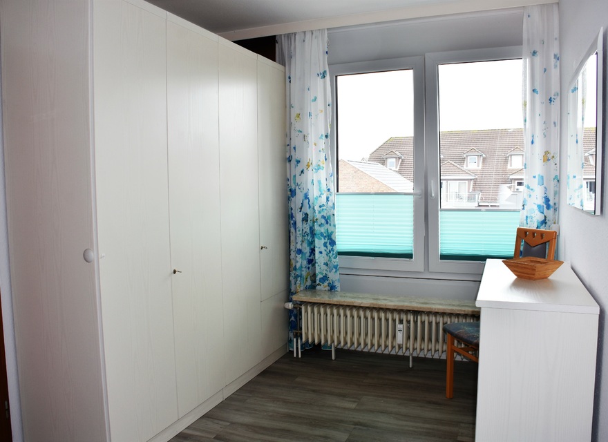 Schlafzimmer Kleiderschrank