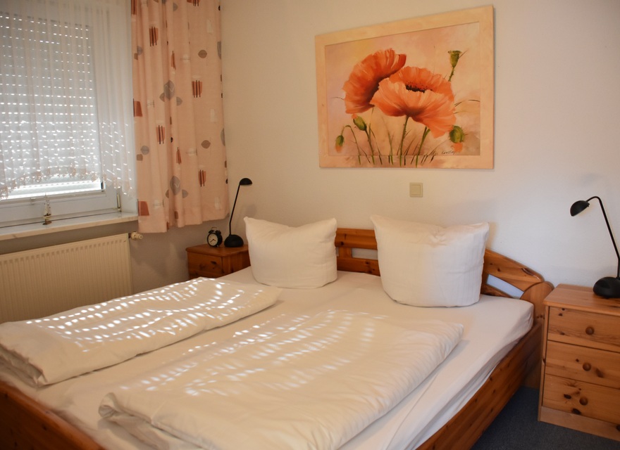 Schlafzimmer mit Doppelbett