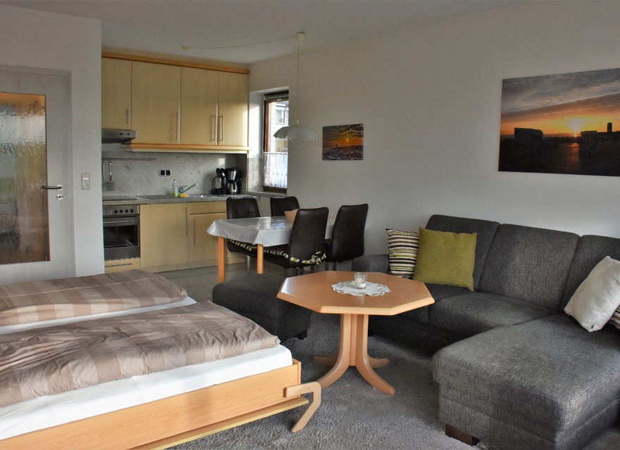 Schrankbett im Wohnzimmer