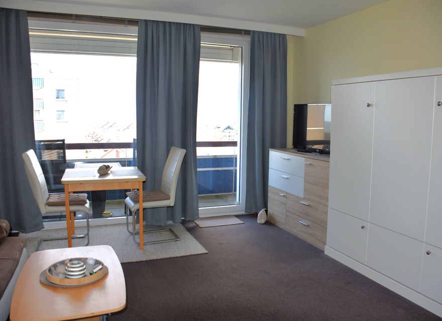 Wohnzimmer Schrankbett