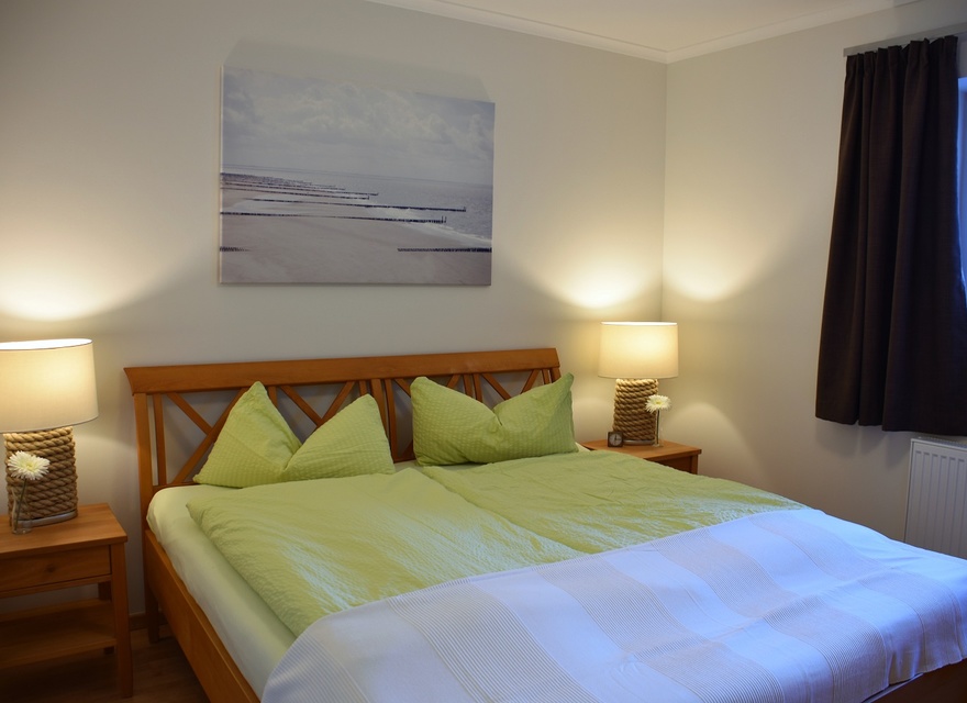 2. Schlafzimmer mit Doppelbett