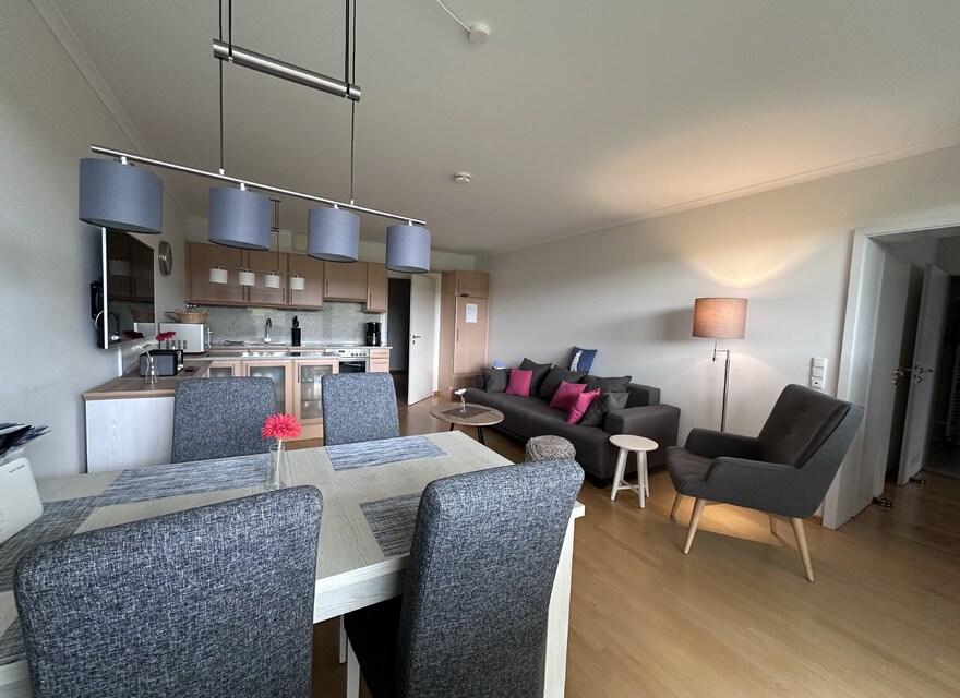 Wohnzimmer mit Küchenzeile