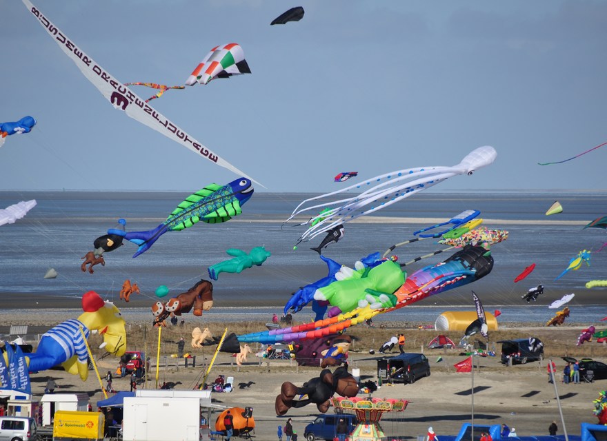 Drachenfestival in der Lagune
