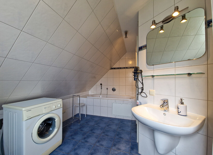 WG 1 - Waschmaschine, Wanne