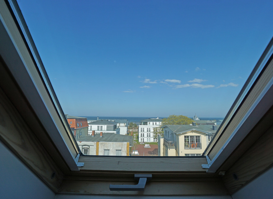 Blick aus dem Dachfenster
