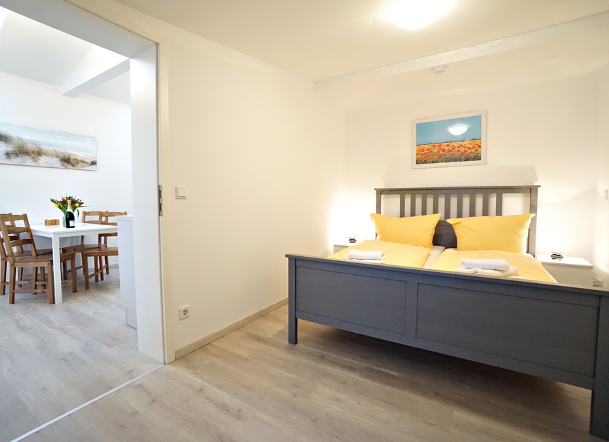 großes Schlafzimmer mit Doppel