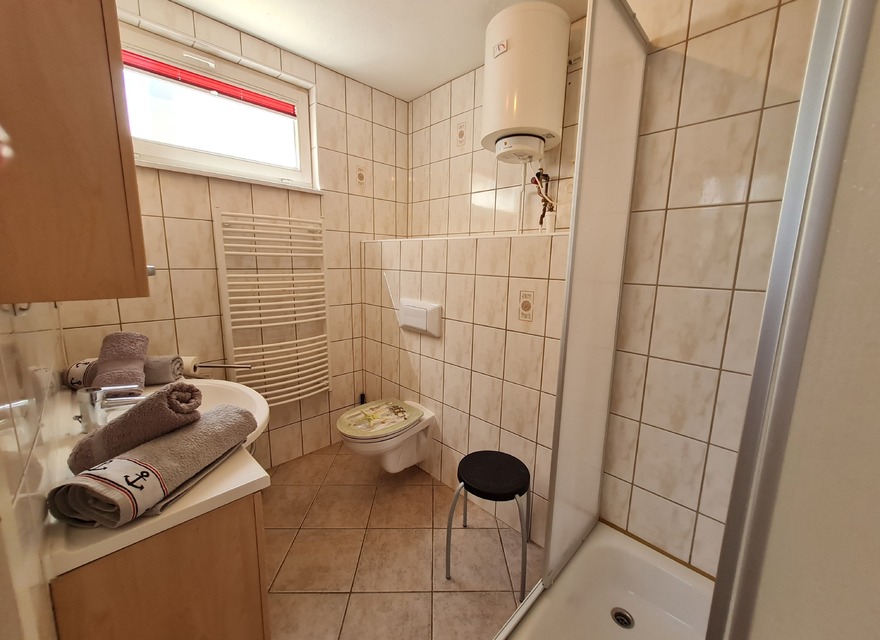 Tageslichtbad mit Dusche