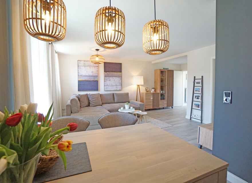 Esstisch im Wohnzimmer