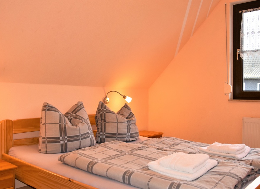 Schlafzimmer 2 Doppelbett OG