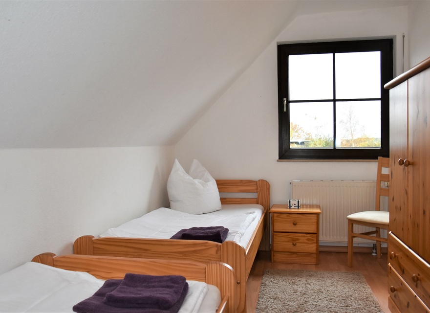 Schlafzimmer 5 Einzelbetten OG