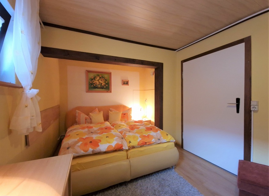 Veilchen - Schlafzimmer 1