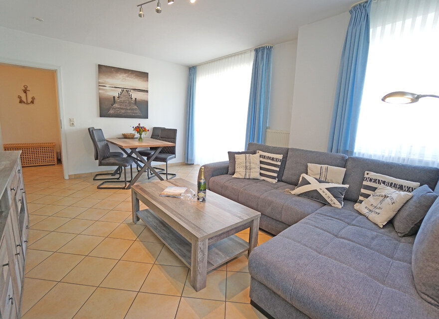 Wohnzimmer mit Schlafcouch