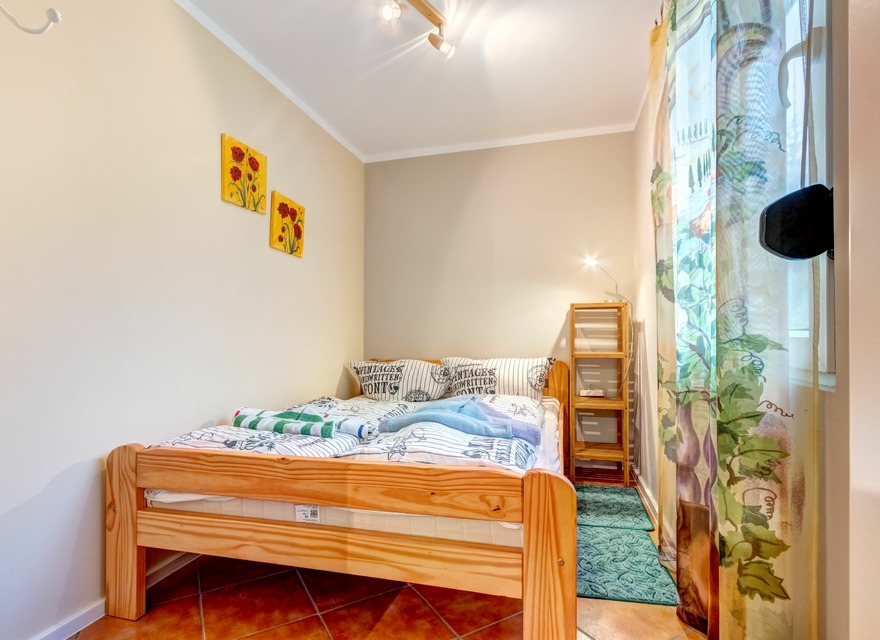 Schlafzimmer 1