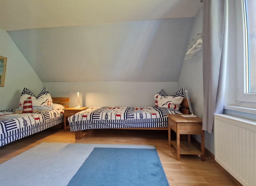 Schlafzimmer 2
